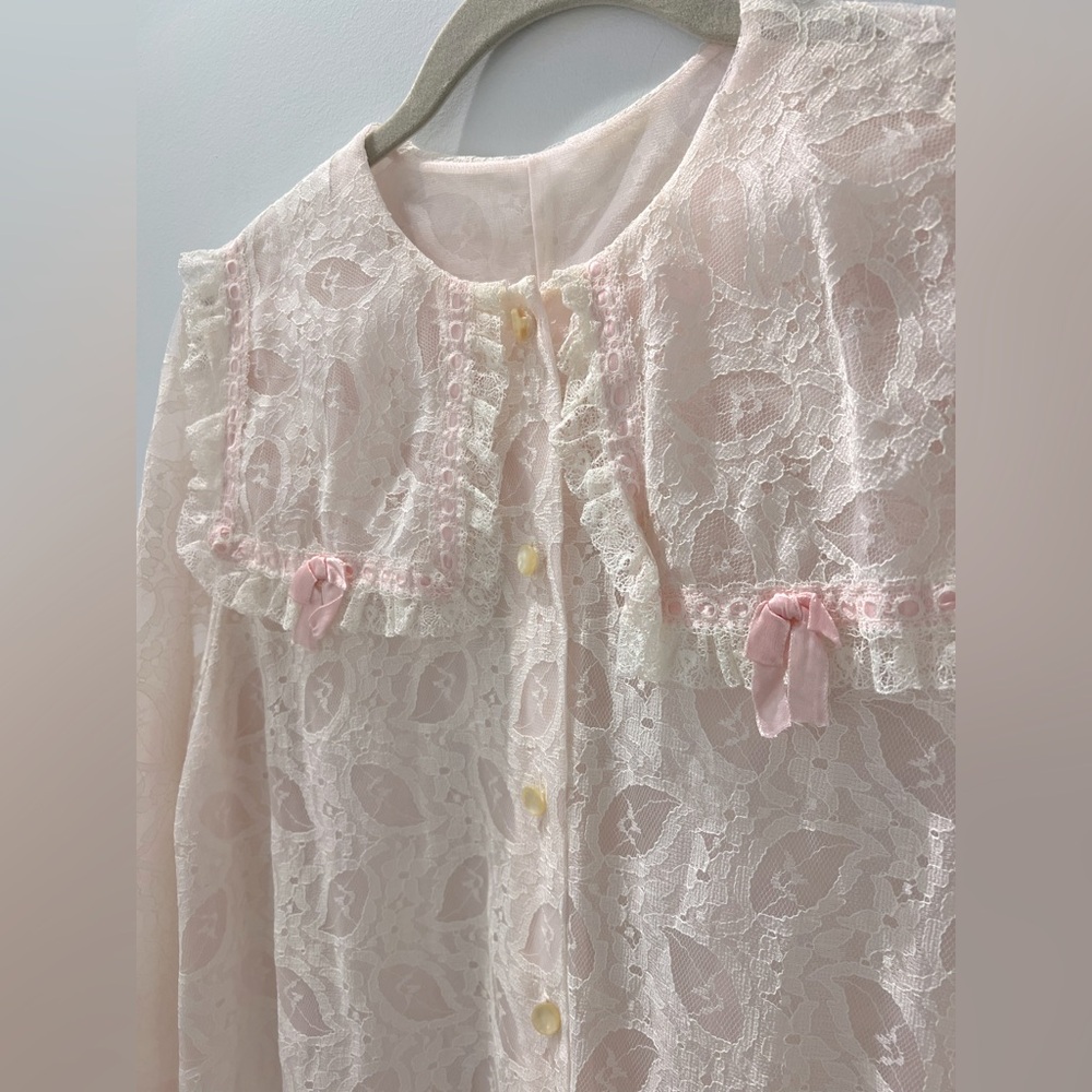 Vintage 50s/60s Lace Peignoir with Pink Ribbon Bows & Nylon Underlay - Picture 5 of 7